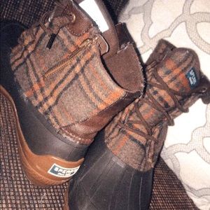 Plaid sperry duck boots